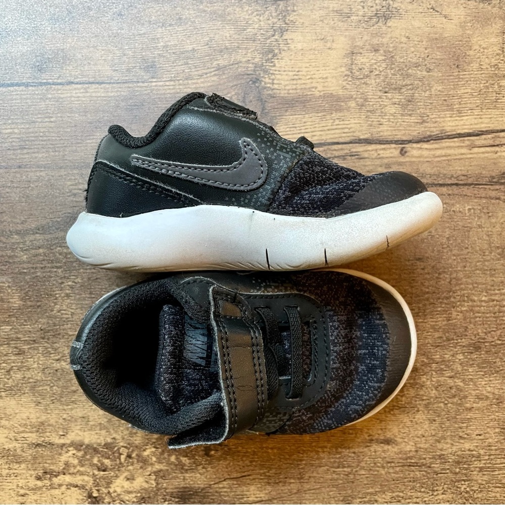 Toddler Nike Flex Contact Sneaker Size 5